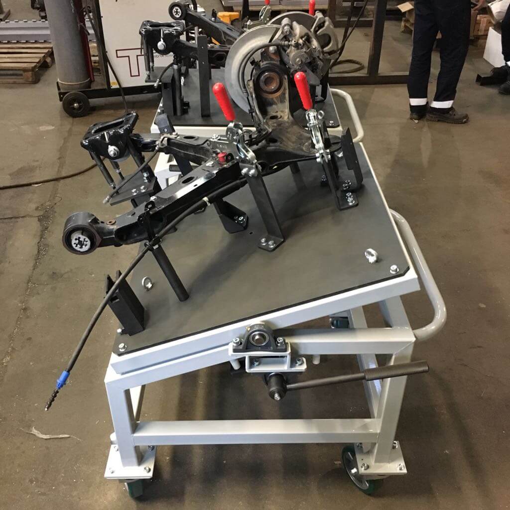 Столы для сборки задних рычагов