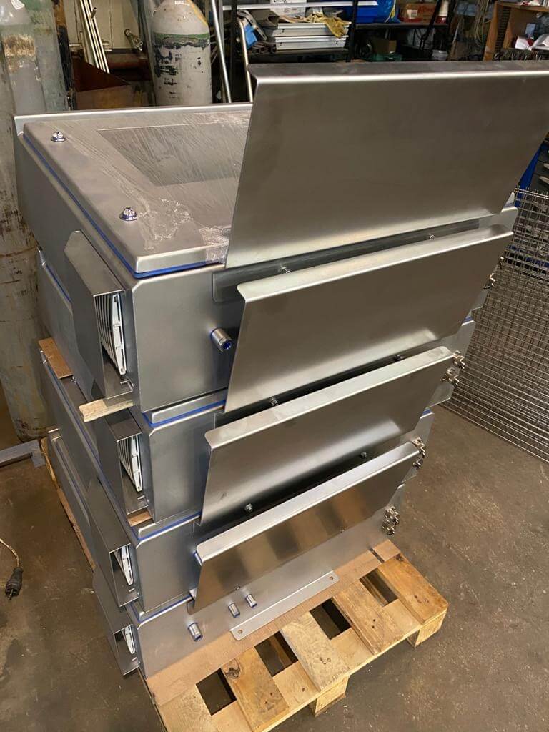 Герметичные шкафы для мониторов