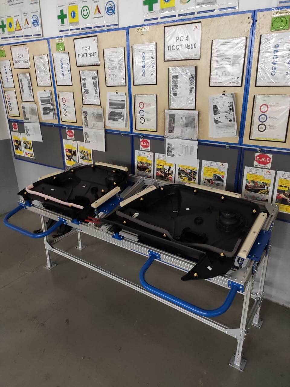 Стол нанесения мастики